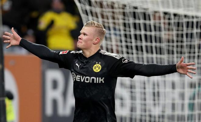 由队长与助 由队长与助